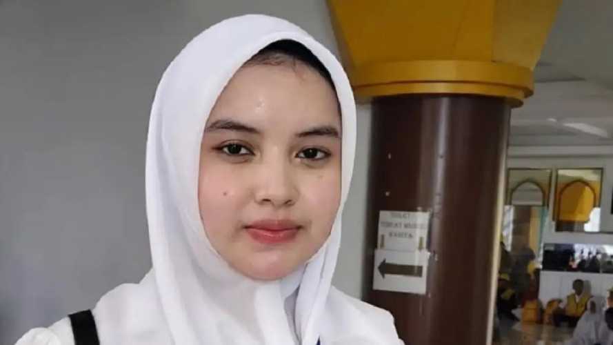 Kisah Haru Alifah Berliana Putri, JCH Usia 17 Tahun Asal Pekanbaru yang Gantikan Sang Ayah