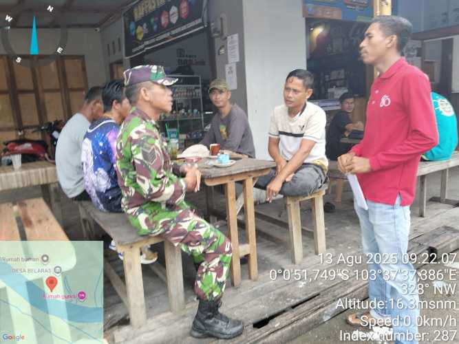 Serma Hisar H. Situmorang, Babinsa Desa Belaras Giatkan Komsos Jelang HUT RI ke-80