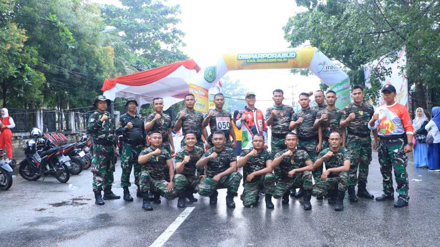 Koramil 01 dan Kodim 0314 Inhil Mengikuti Trijuang Gerak Jalan Semarakkan HUT RI ke-80