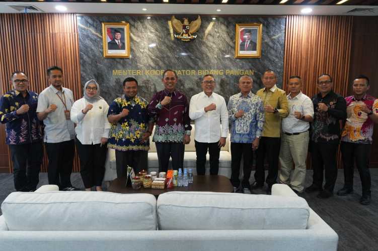 Temui Menko Pangan Zulhas, Bupati Inhil Paparkan Potensi Negeri Hamparan Kelapa Dunia dan Dorong Penetapan Harga Minimum Kelapa