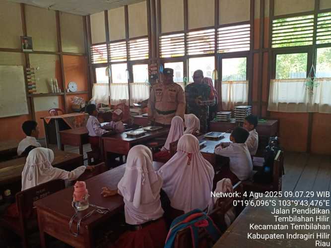 Babinsa Tembilahan Hilir melaksanakan pendampingan kegiatan Makan Sehat Bergizi