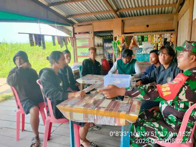 Babinsa Komsos dengan Remaja dan  Pemuda di Lampung Pancasila