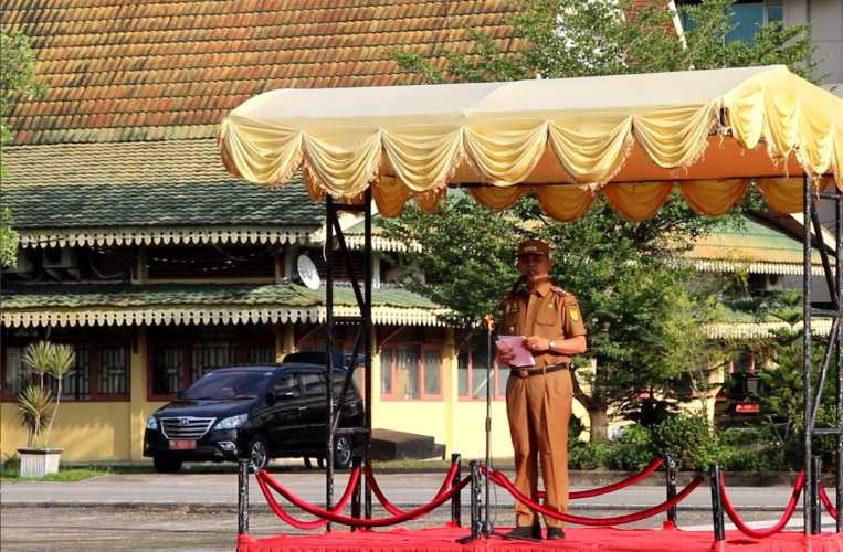 Pj. Bupati Pimpin Apel Pagi pasca libur lebaran idul Fitri 1445 Hijriyah