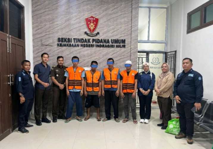 Berkas Lengkap, 4 Pelaku Ilegal Logging TNBT Siap Disidang di Riau