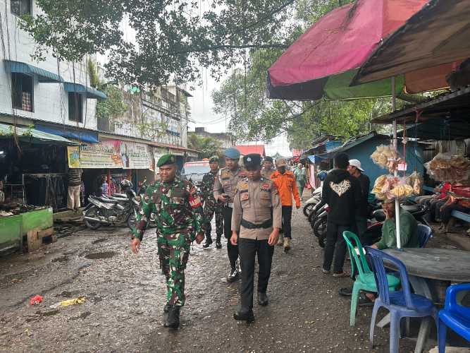 Babinsa Serda Miskal Melaksanakan Apel dan Pengamanan Libur Tahun Baru 2026