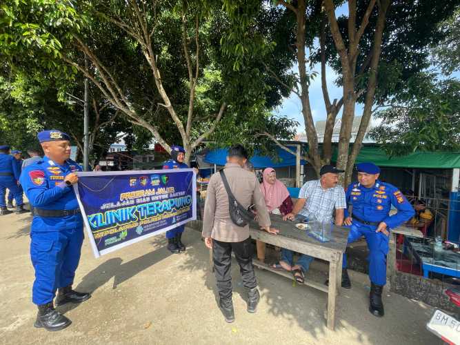 Satpolairud Polres Inhil Gelar Program “ Jalur” Klinik Terapung Untuk Masyarakat Pesisir