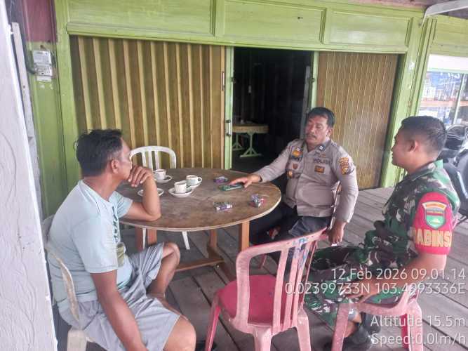 Babinsa Mandah Intensifkan Komsos Jaga Kondusifitas Jelang Ramadhan Karim