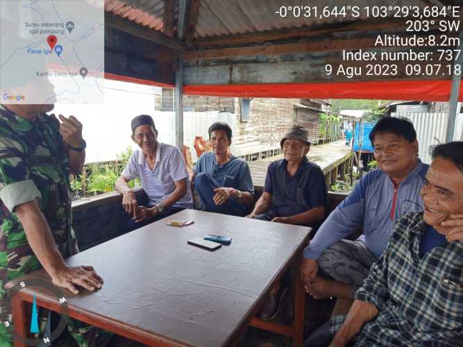 Musim Penghujan, Babinsa Himbau Waspadai Cuaca Ekstrim Hujan Ribut