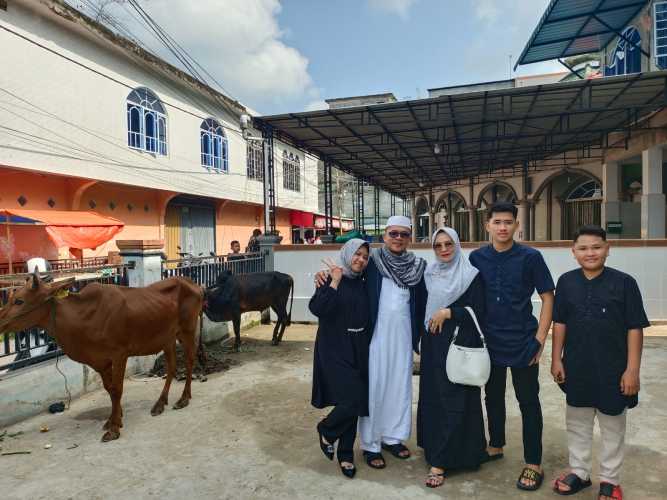 Yayasan Hj. Fatimah Ali Tembilahan Hulu Melaksanakan  Pemotongan Hewan Qurban