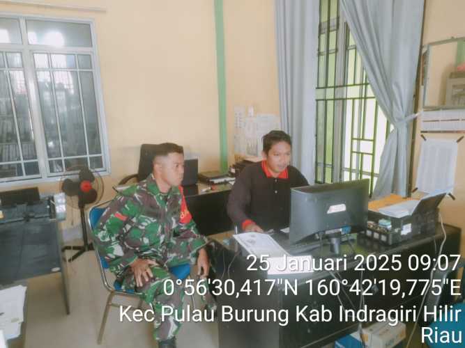 Babinsa Bangun Harjo Menggali Informasi Terkait Data Demografi Desa