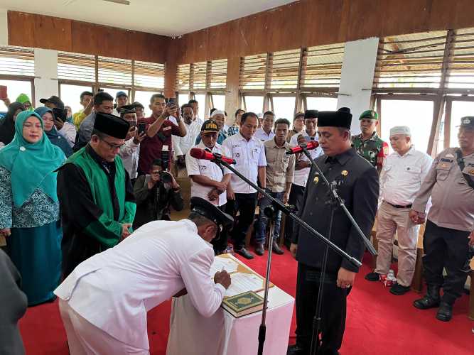 Babinsa Koramil 11/Pulau Burung  Mendampingi kunjungan kerja Bupati Inhil