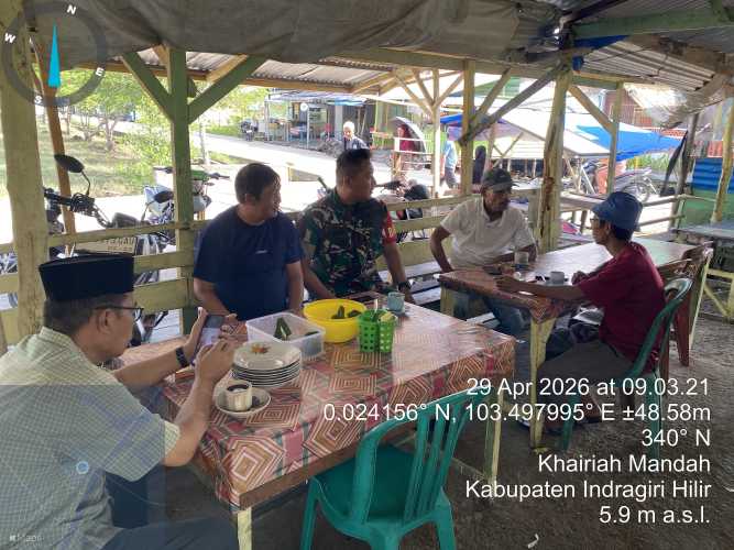 Babinsa Mandah Aktif Jalin Komsos, Ajak Warga Filter Informasi dan Laporkan Kejadian Menonjol