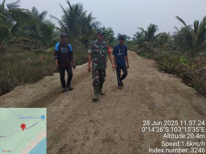 Babinsa Koramil 12/Batang Tuaka  Lakukan Patroli Intensif Cegah Karhutla di Daerah Rawan