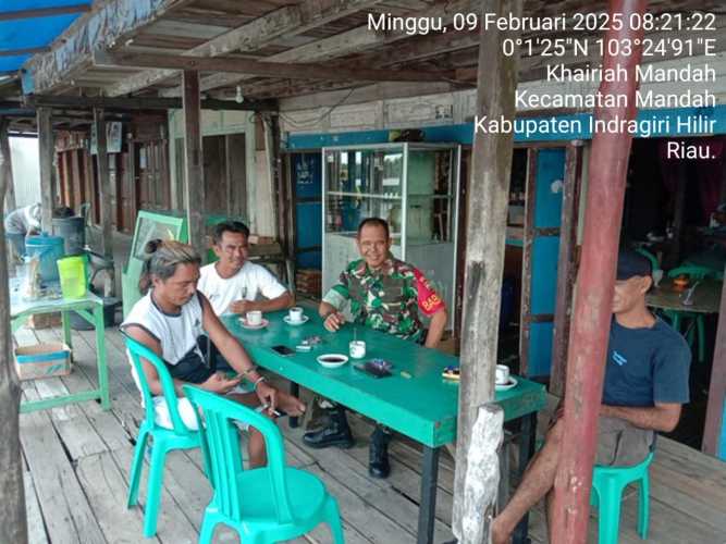 Babinsa Sertu Mistar Gelar Komsos untuk Perkuat Sinergi dengan Masyarakat