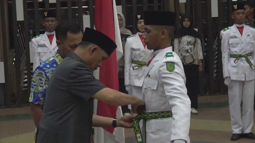 Bupati Herman Kukuhkan Paskibraka Inhil 2026, Tekankan Kekompakan dan Kesiapan