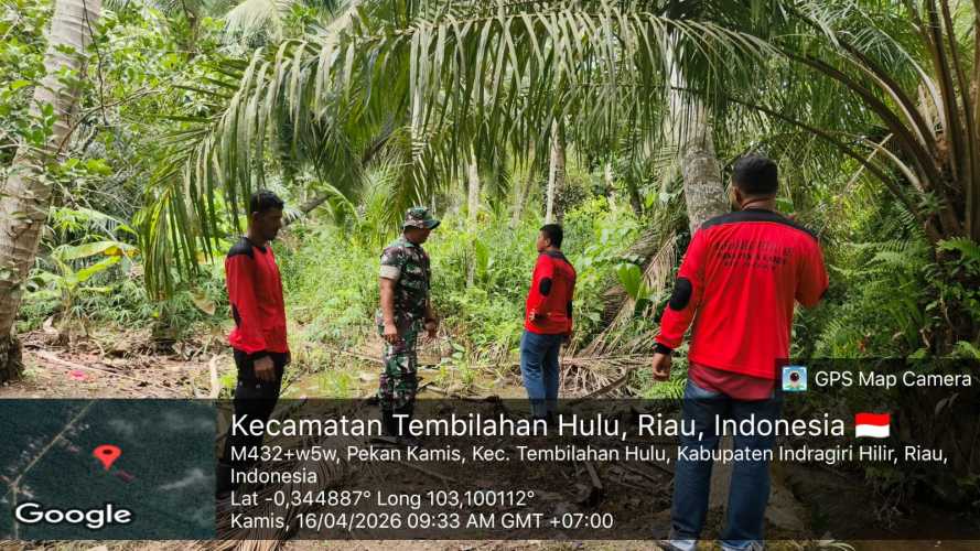 Babinsa Serda Miskal Laksanakan Patroli dan Sosialisasi Tapal Batas Secara Terpadu