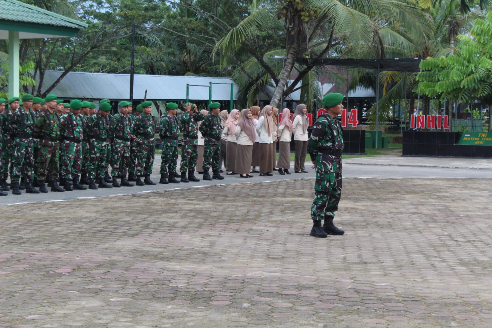 Seluruh Anggota Koramil Ikuti Upacara Bendera di Makodim 0314/inhil