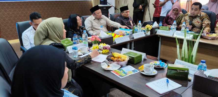 Kepala LLDIKTI Wilayah XVII Soroti Isu Krusial Pendidikan Tinggi saat Kunjungan Komisi X DPR RI ke Riau