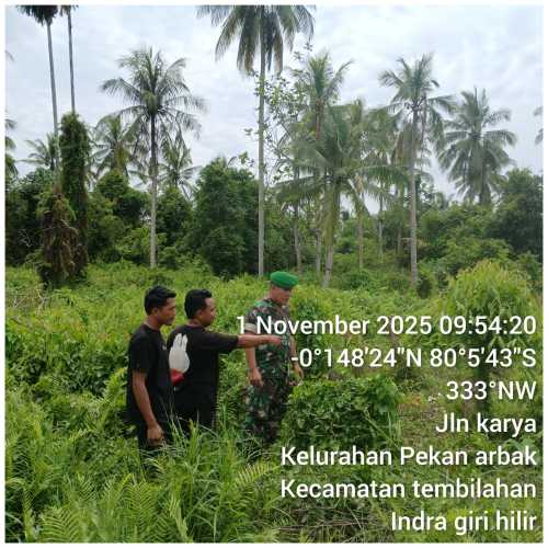 Babinsa Koramil 01/Tbh Laksanakan Patroli Tapal Batas, Cegah Potensi Kerawanan Karhutla di Wilayah Pekan Arba