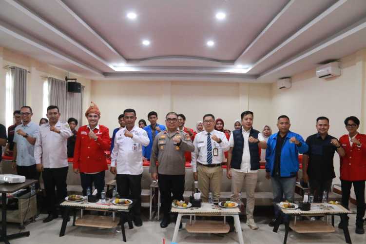 Galeri Bupati Inhil Menghadiri Konfercab Ke-5 GMNI Inhil