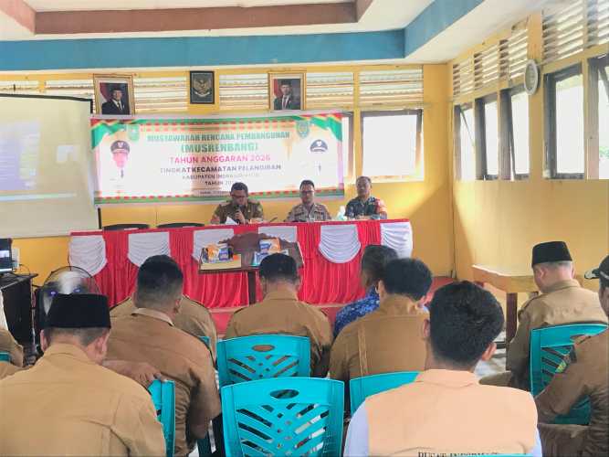 Mewakili Kapolsek, PS. Kanit Binmas Pelangiran Dorong Partisipasi Warga Dalam Musrenbang Tingkat Kecamatan