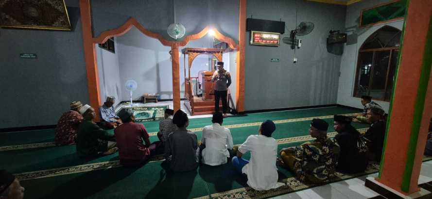 Kapolsek Pelangiran Gelar Safari Ramadhan di Tegal Rejo Jaya, Warga Diajak Jaga Keamanan Lingkungan