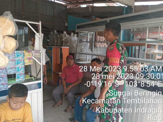 Babinsa sungai beringin silaturahmi bersama tokoh masyarakat