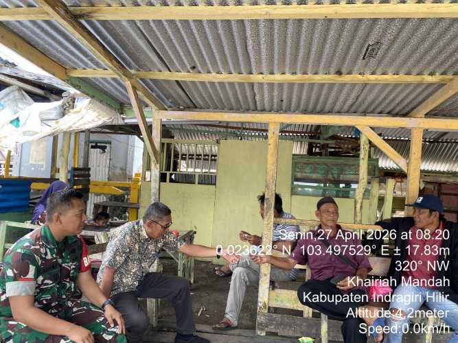 Babinsa Mandah Pererat Toleransi dan Kebersamaan Melalui Komsos Intensif