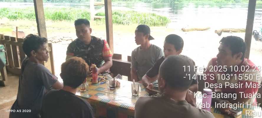 Babinsa Koramil 12/Btk, Pratu P. Nainggolan, Gelar Kegiatan Mengenal Masyarakat di Desa Pasir Mas