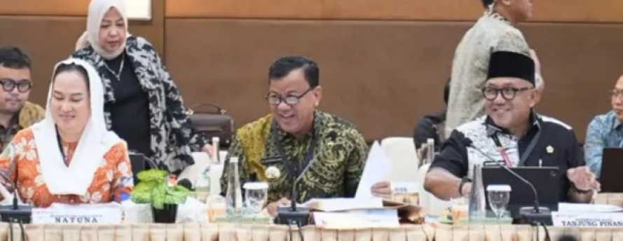 Bupati Kuansing Hadiri RUPS Tahunan Tahun Buku 2025
