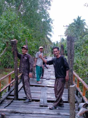 Kades Nusantara Jaya Harapkan Segera Perbaikan Jembatan Parit Makmur