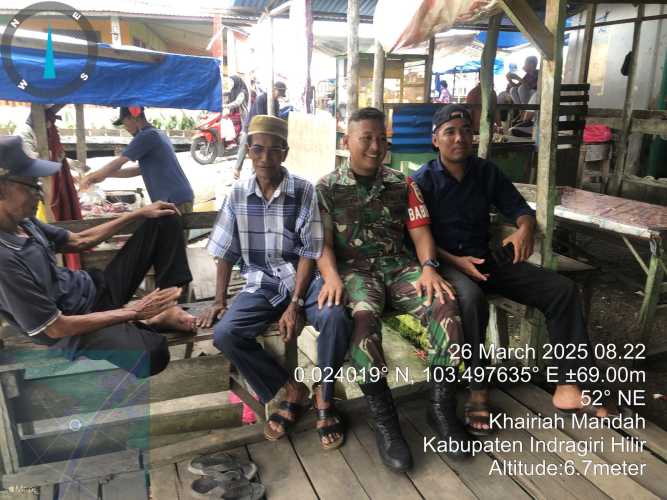 Pratu Kevien Prayogo Jalin Silaturahmi dengan Warga Desa Bekawan di Bulan Ramadhan