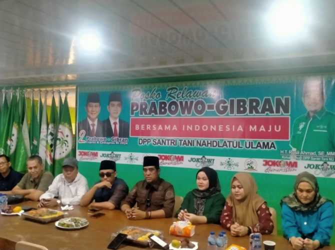 Memeriahkan Pesta Demokrasi, HT Rusli Ahmad Gelar Makan Gratis untuk Umum dan Syukuran Anak Yatim