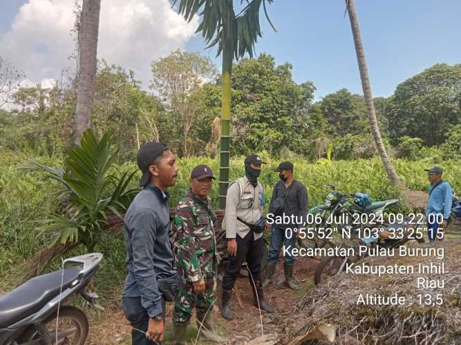 Serda Siswanto Babinsa Koramil 11/Pulau Burung Sosialisasi dan Patroli Karhutlah di Sungai Danai