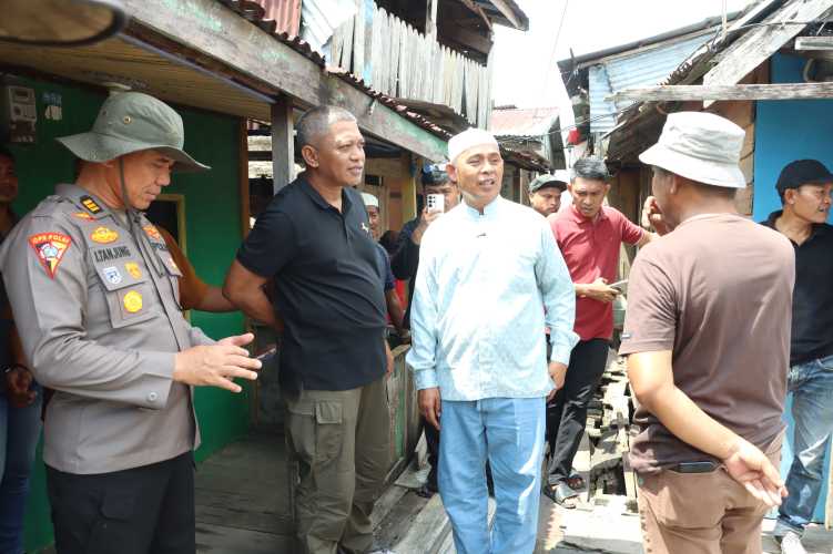 Polres Inhil Bersama Pemda dan Tim Gabungan Lakukan Pencarian Monyet yang Resahkan Warga Tembilahan
