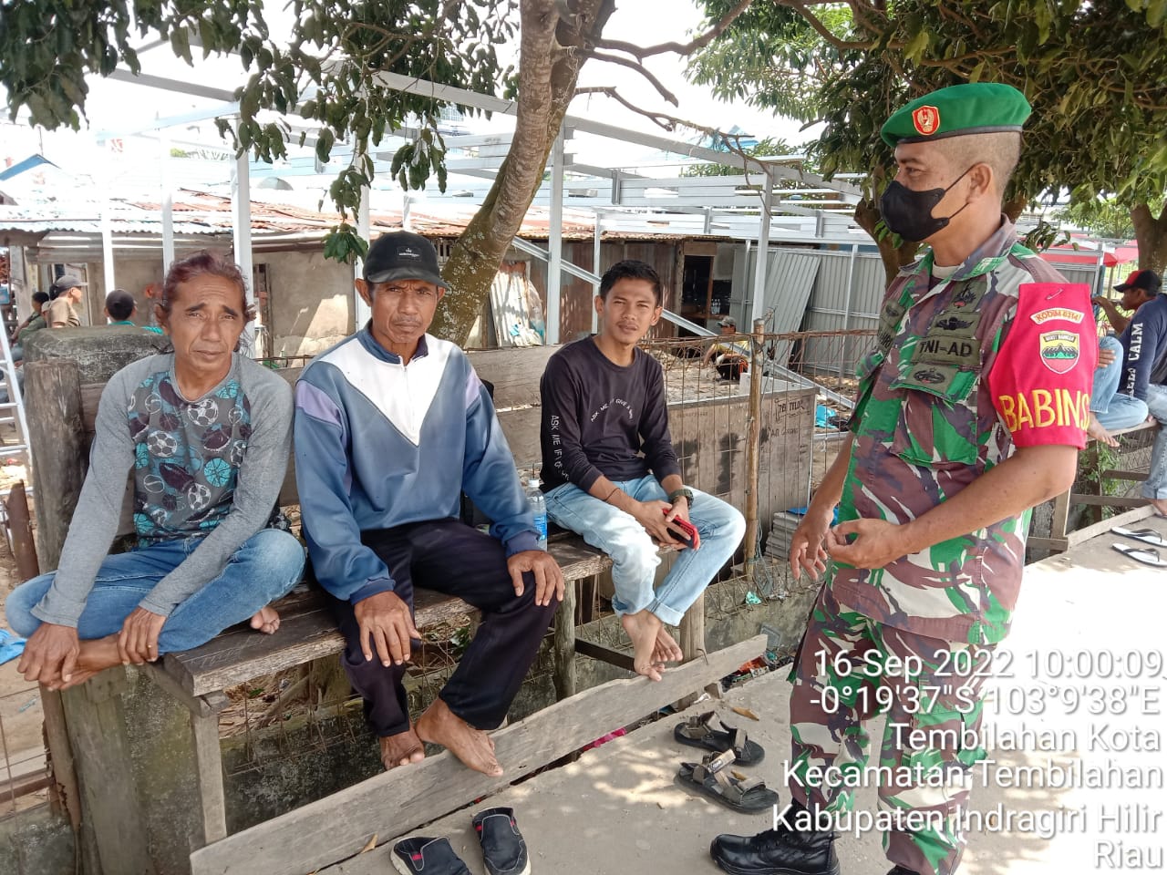 Sertu Zulfahri Babinsa Koramil 01/Tembilahan Tegaskan Warga Akhiri Pandemik