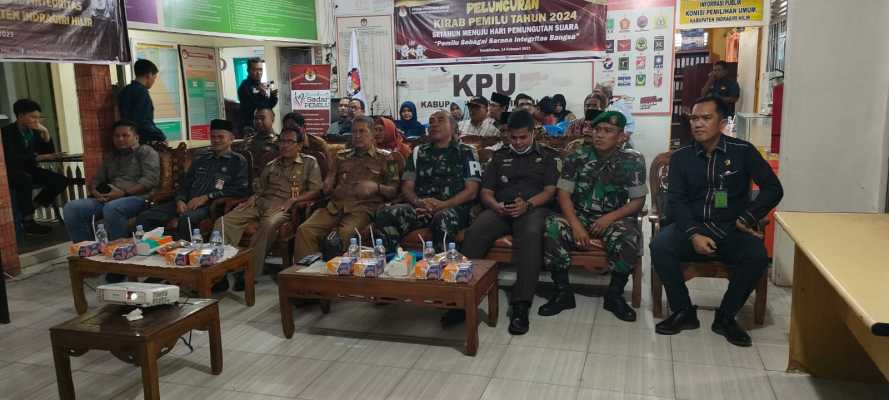 Sertu Surahman Hadiri Peluncuran Kirap Pemilu Tahun  2024 di KPU Inhil.