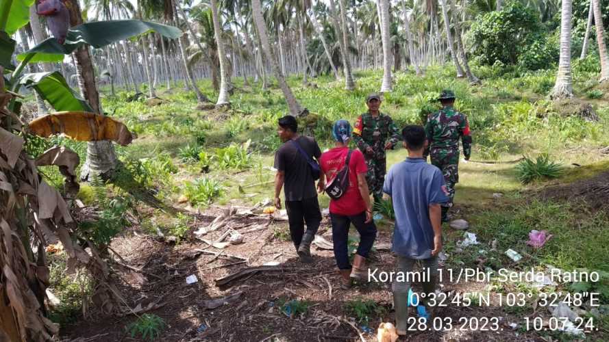 Babinsa Menghimpun Warga dalam Patroli Karhutlah