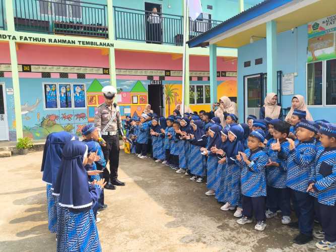 Satlantas Polres Inhil Kenalkan Rambu Lalu Lintas ke Anak Usia Dini dengan Cara Menyenangkan