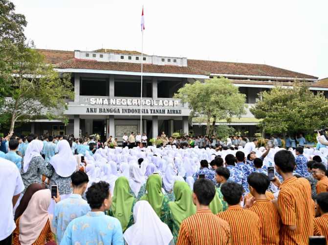 Komitmen Pendidikan Nasional, Presiden Prabowo Siapkan Sekolah Berkualitas dan Berbasis Teknologi