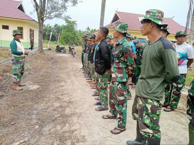 Dan SSK Satgas TMMD ke 116 kapten Inf Anwarsyah Siregar Pimpin Apel Pagi dan Pembagian Tugas