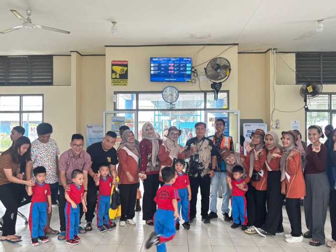PAUD KB Budi Bhakti Tembilahan Hulu Laksanakan Field Trip ke PT Pelindo Regional 1 Tembilahan