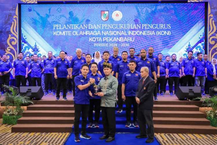 Pelantikan Pengurus KONI Pekanbaru, Wali Kota Berharap Cetak Atlet Berprestasi