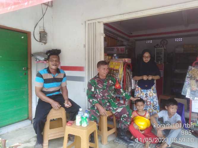 Serma Darmansyah Jajaki  Rumah kerumah warga Lakukan Komsos