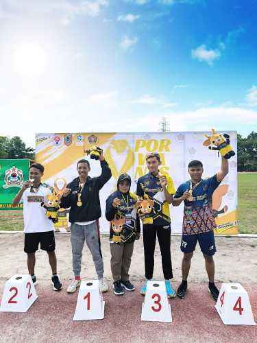 Finish ke Empat Lari 5.000 Meter, Rahmat Hidayat Raih Medali Pertama Porwanas untuk Riau