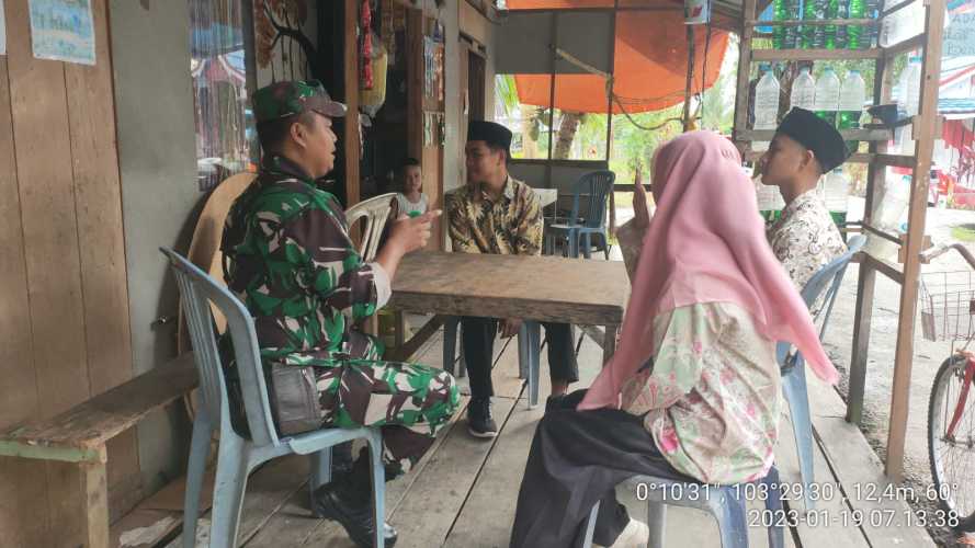 Babinsa Sharing dengan Siswa siswi Madrasah Aliyah Nurul Wathan di kampung Pancasila