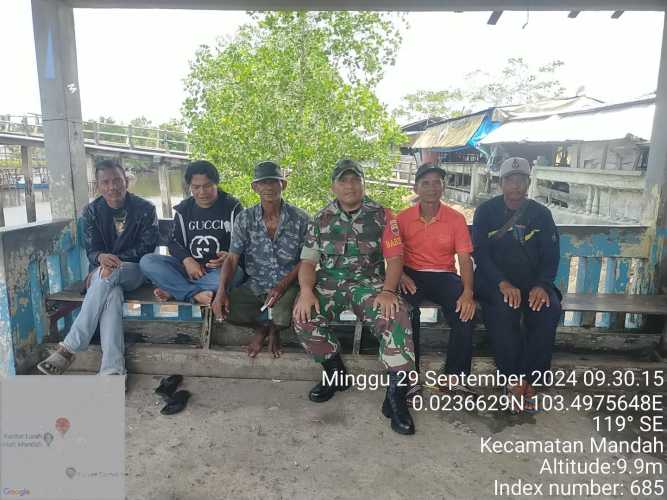 Babinsa Bolak Raya Mengajak Warga Menciptakan Pemilu Damai