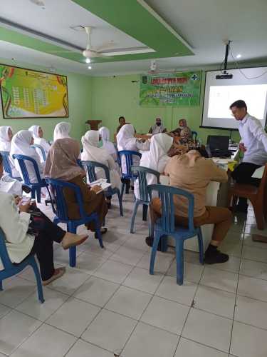 UPT Puskesmas Tembilahan Kota Gelar Lokmin Bulanan