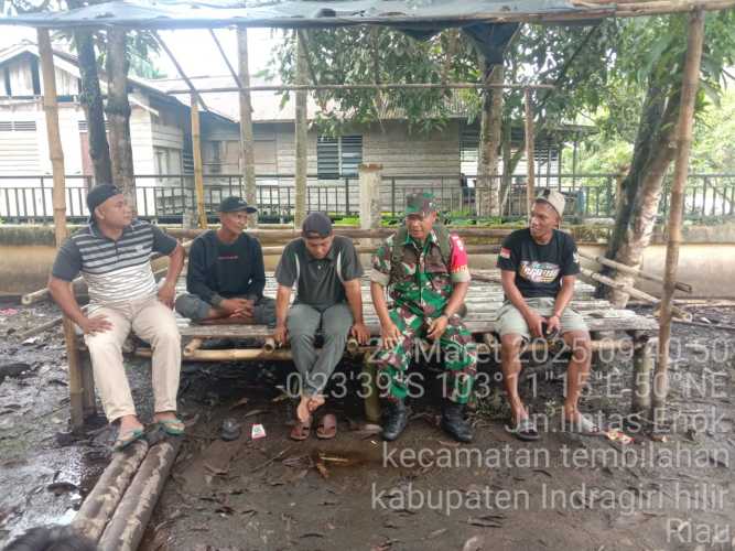 Sertu M.Yasin menciptakan suasana yang kondusif menjelang hari raya.