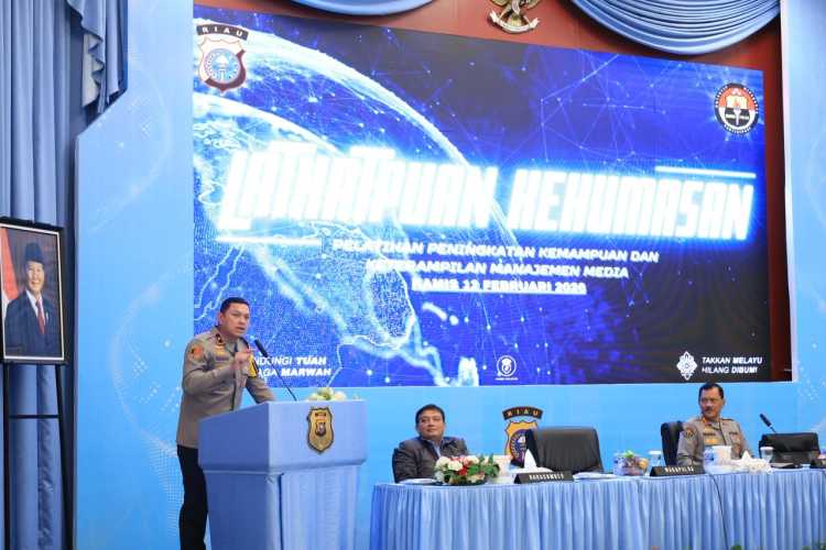 Polda Riau Gelar Pelatihan Peningkatan Kemampuan Kehumasan Tahun 2026